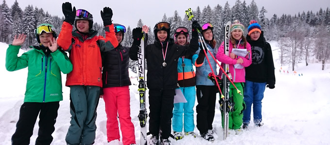 Platz 2 für das ANGELL-Skiteam