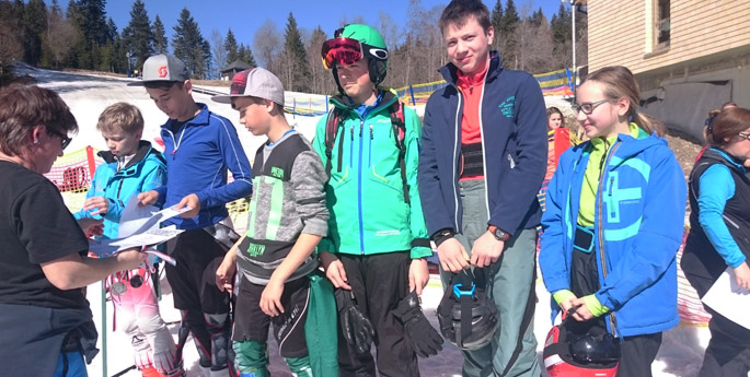 ANGELL-Skiteam bei Freiburger Schulmeisterschaften