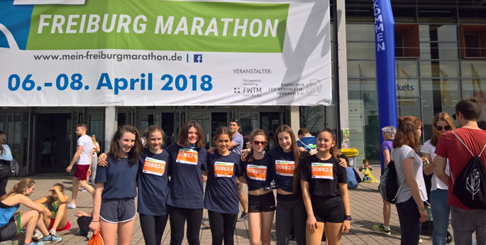 Marathon-Mädchenstaffel aus Klasse 7