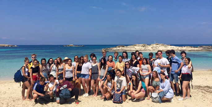 Die 10.-Klässler des ANGELL-Gymnasiums auf Ibiza